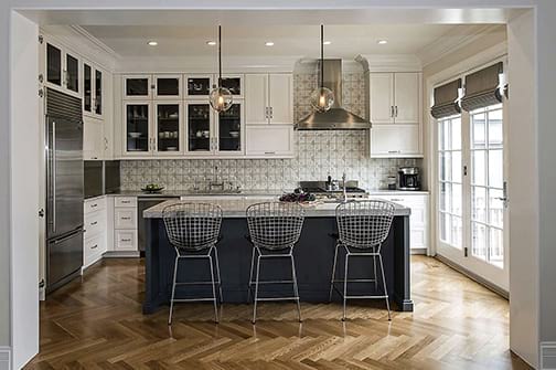 Spacious classically kitchen design project photo with three stylish bar chairs in Chicago