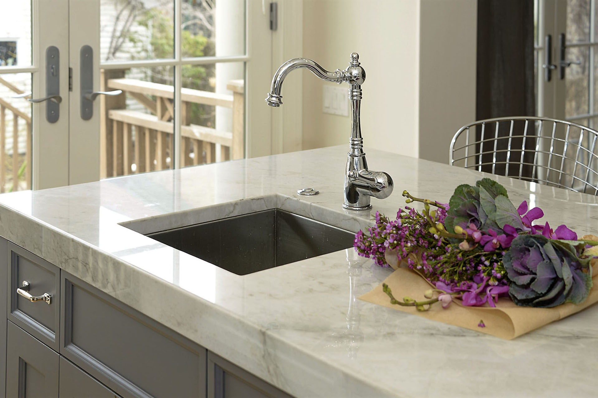 White corian worktop with moulded integrated stylish kitchen sink in Chicago
